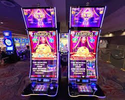 Meja roulette langsung dengan dealer profesional dan antarmuka HD